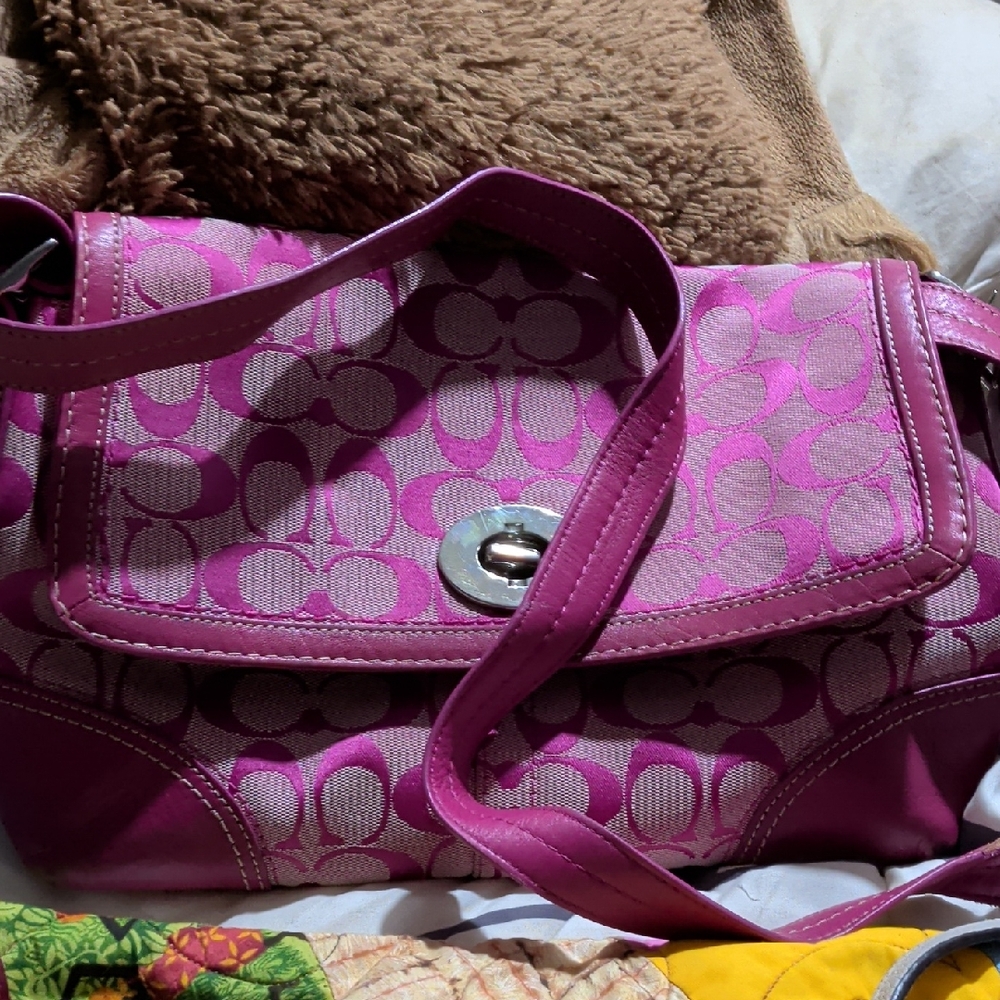 Elegant Pink Shoulder Bag